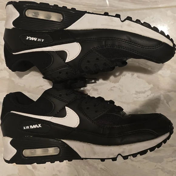 Nike Air Max Black & White Sneakers - Picture 5 of 12